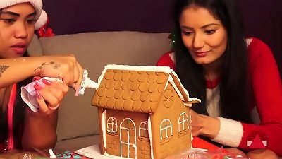 Let's Make a Ginger Bread building - Part 1