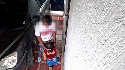 CHICA puny QUE ENCUENTRO EN LA CARRETERA SE DEJA FOLLAR A CAMBIO DE UN BOLETO PARA EL BUS