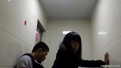 smash my college girlfriend from behind in the restaurant shower