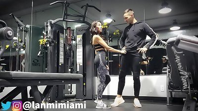 RAZVALJIVANJE OD KURCA POSLE TERETANE (trailer)