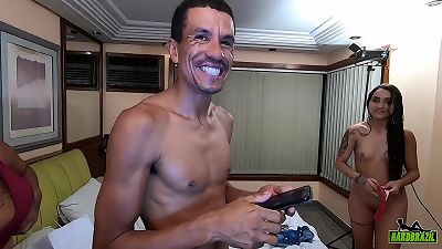 They are addicted to lovemaking even outside the recording they want to plow all the time - Michelly Beatriz - Patricia Limah - Rob Carvalho - Nico Moreno