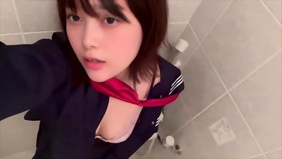 [Selfie masturbation] It's not just guys who get naughty during adolescence, ladies get naughty too...