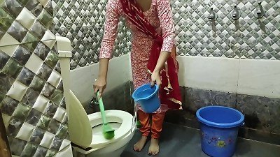 Maid Sara Bhabhi teaches her master how to have hookup