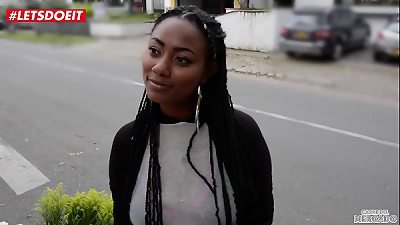 Bubble Butt Latina Ebony gets Picked up and Fucked by stranger