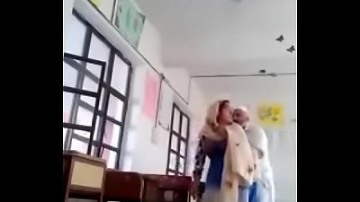 A 70 yrs older stud fuck-a-thon with 30 yrs bold girl in classroom&period;