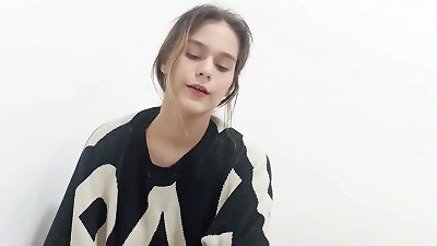 I GO TO VISIT MY favorite UNCLE AND HE MAKES ME blow HIS shaft AND END UP CUMING IN MY labia