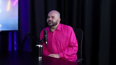 Ele n&atilde;o conseguiria bater punheta, s&oacute; dava para os homens e ia embora, e gosta de fazer domina&ccedil;&atilde;o - Paulo Avelar (Tiv Models) (SHEER/RED)