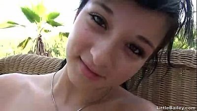 hot brown-haired hotty fingers Her cunt hard