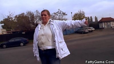 giant stomach fatty picks up him for money