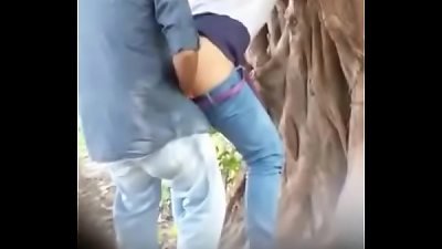 Delhi college lady caught smashing with professor in school Campus-mc
