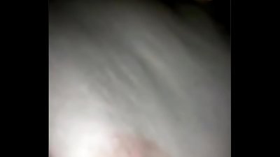 Coroa caseira gosta de leite na boca