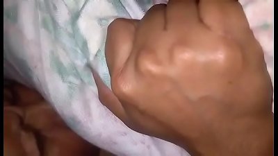 Esposa del vecino le rompi su culito lo ten&iacute;a bien guardadito para mi verga dice que le duele mucho pero se la dej&oacute; ir