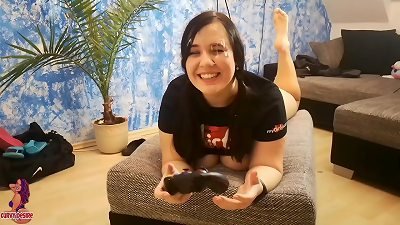 curvy german Gamer chick gets drilled while gaming