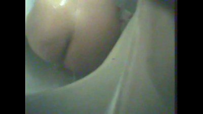 sista naked in tub 2