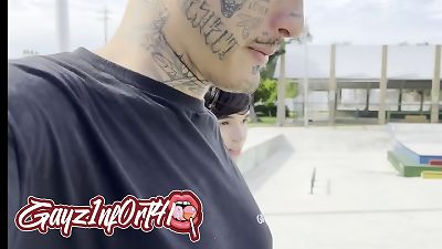 I received an invitation while strolling around the square