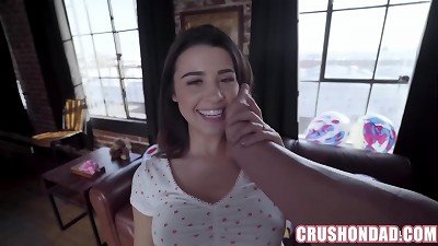 Stepdads birthday dame Kylie Rocket